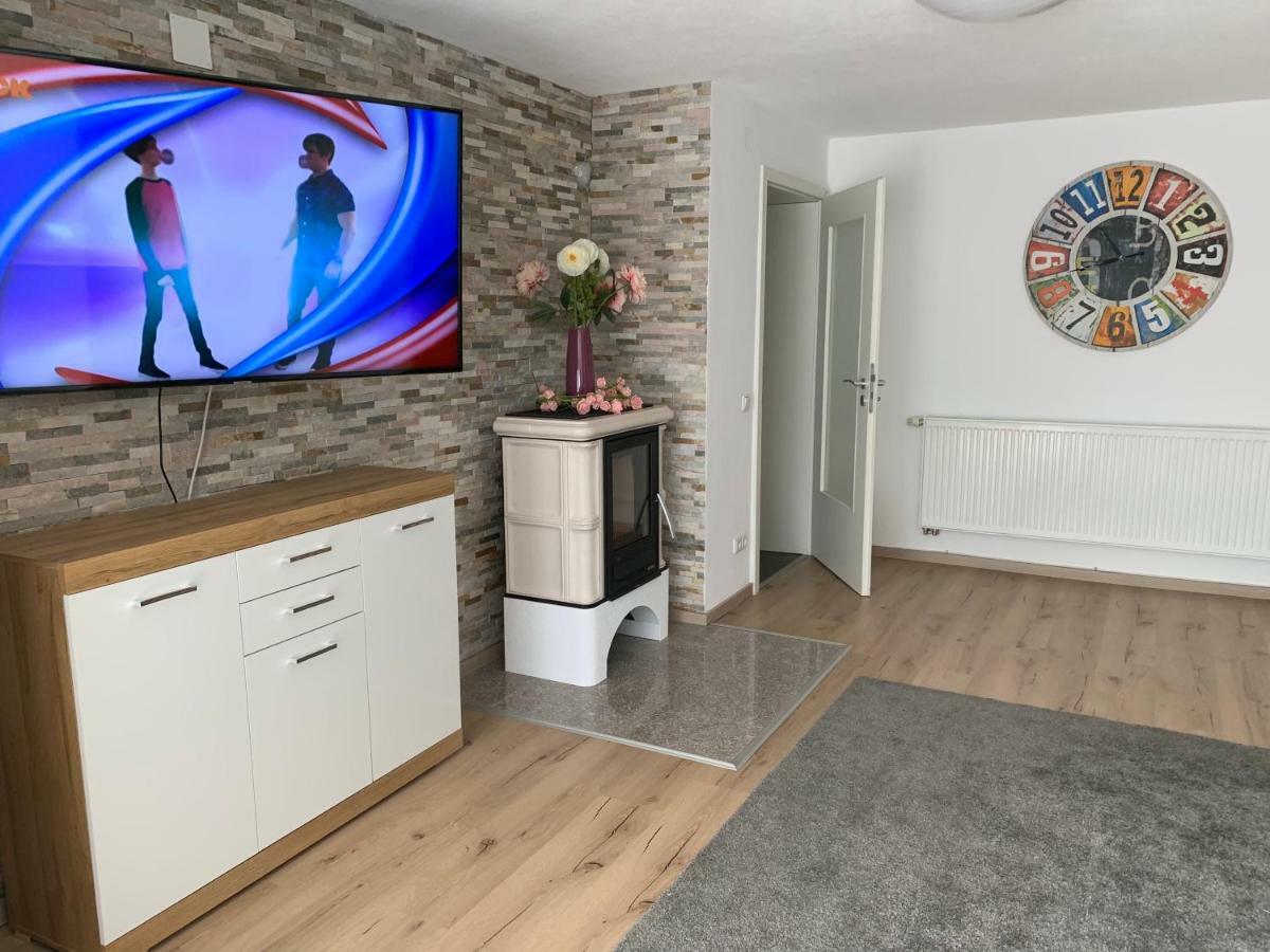 Terrassenwohnung In Estenfeld Bei Wuerzburg Esterno foto