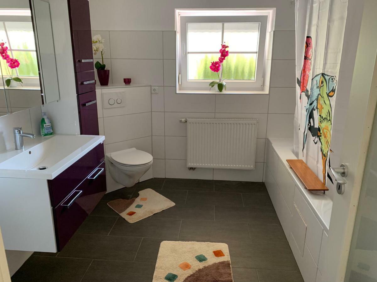 Terrassenwohnung In Estenfeld Bei Wuerzburg Esterno foto
