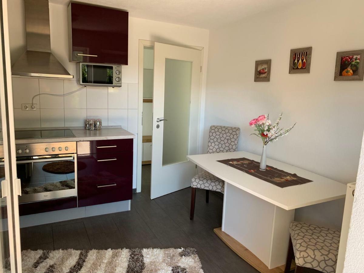 Terrassenwohnung In Estenfeld Bei Wuerzburg Esterno foto