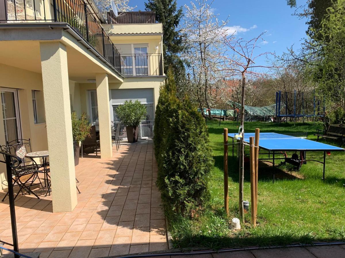 Terrassenwohnung In Estenfeld Bei Wuerzburg Esterno foto