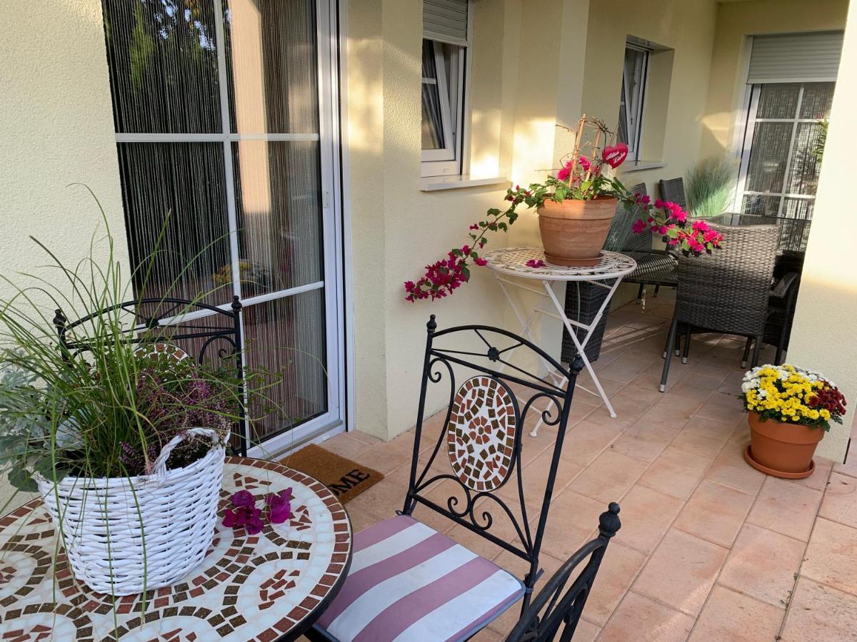 Terrassenwohnung In Estenfeld Bei Wuerzburg Esterno foto